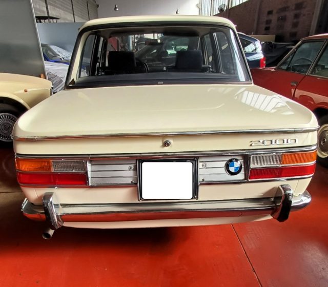 BMW 2000 CS 2000 berlina Immagine 2