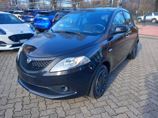 LANCIA Ypsilon 1.0 FireFly 5 porte S&S Hybrid Ecochic Gold Immagine 0