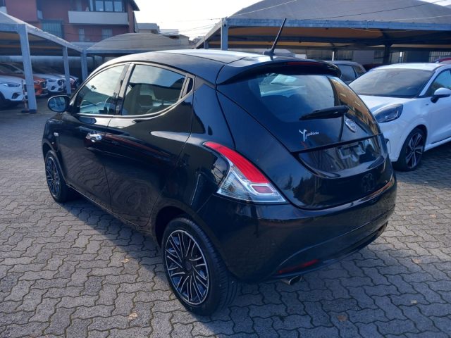 LANCIA Ypsilon 1.0 FireFly 5 porte S&S Hybrid Ecochic Gold Immagine 1