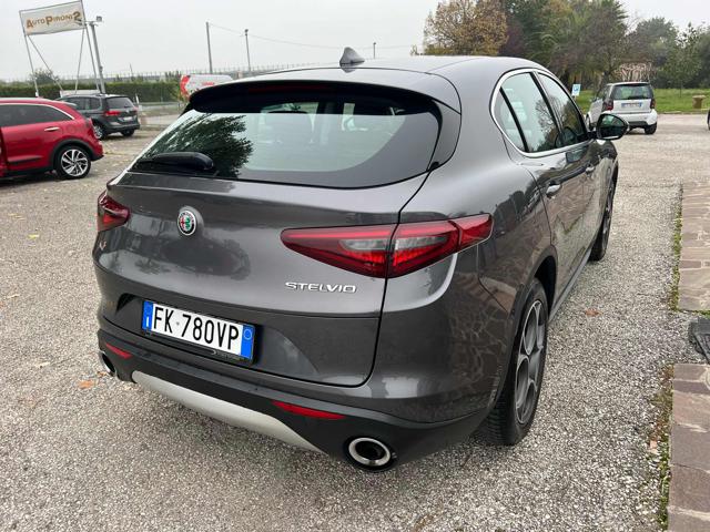 ALFA ROMEO Stelvio 2.2 Turbodiesel 210 CV SOLO COMMERCIANTI Immagine 1