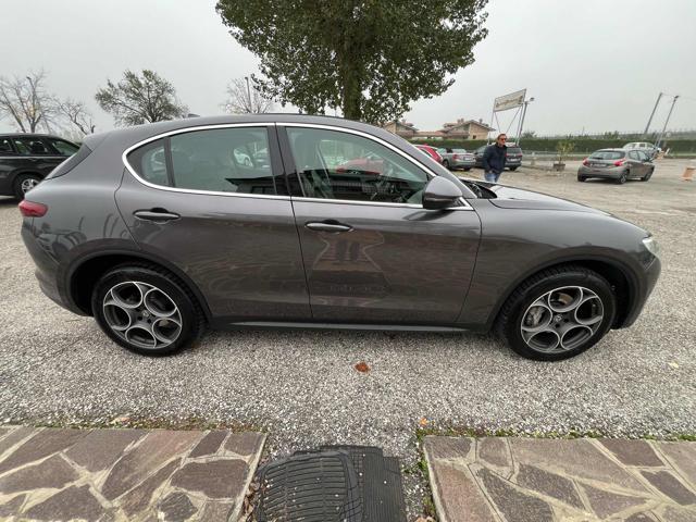 ALFA ROMEO Stelvio 2.2 Turbodiesel 210 CV SOLO COMMERCIANTI Immagine 3