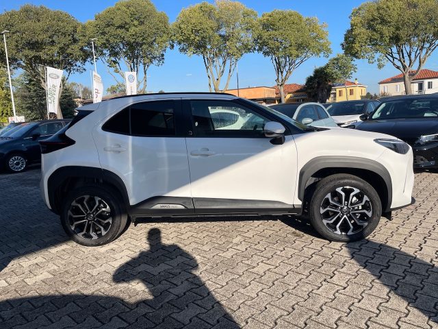 TOYOTA Yaris Cross 1.5 Hybrid 130 CV 5p.E-CVT Trend #Winter.Pack Immagine 3