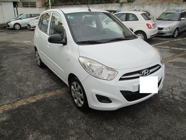 HYUNDAI i10 1.1 12V Fiorucci Immagine 2