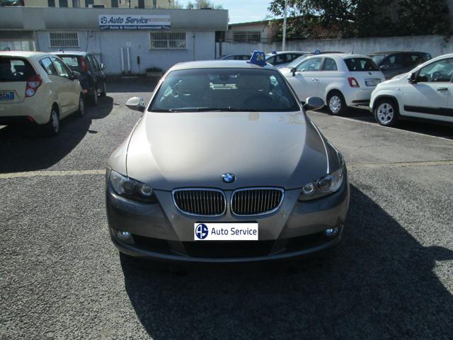 BMW 320 i cat Cabrio Attiva Immagine 0