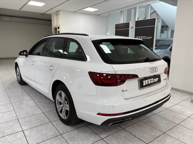 AUDI A4 30 TDI S TRONIC LINE EDITION Immagine 1