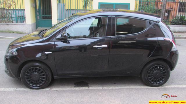 LANCIA Ypsilon 1.0 FireFly 5 porte S&S Hybrid Ecochic Silver Immagine 3