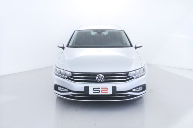 VOLKSWAGEN Passat Variant 2.0 TDI SCR EVO DSG Business Vetri Oscurati Immagine 2