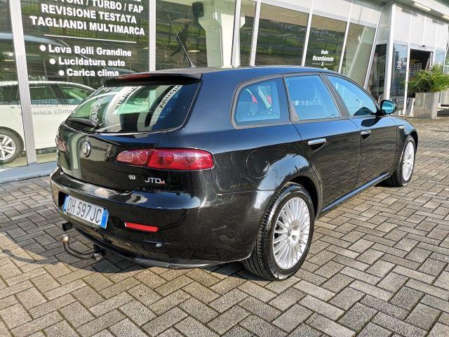 ALFA ROMEO 159 1.9 JTDm 16V Sportwagon Distinctive  GANCIO TRAINO Immagine 4