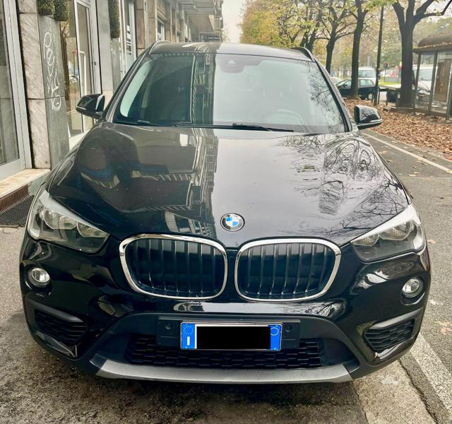 BMW X1 sDrive18d Business Immagine 1