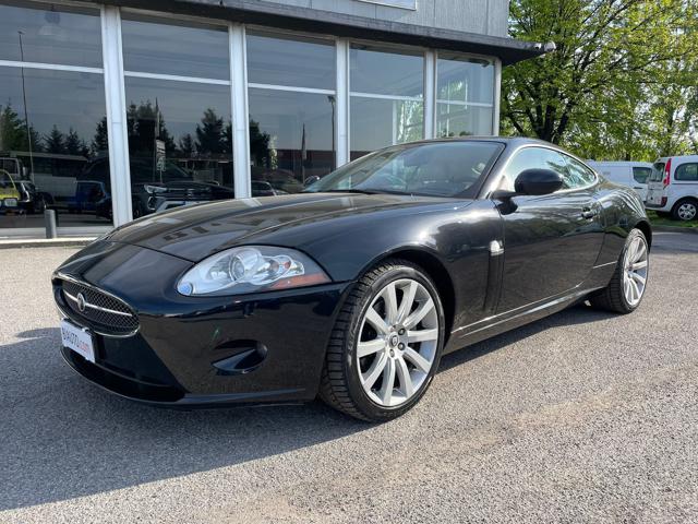 JAGUAR XK 4.2 V8 Coupé Immagine 1