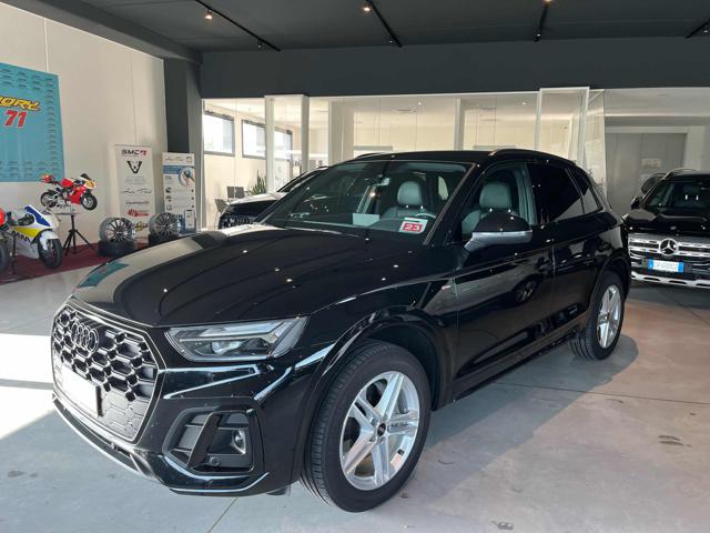 AUDI Q5 40 TFSI quattro S tronic S line Immagine 2