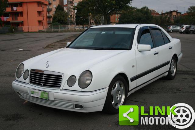 MERCEDES-BENZ E 220 CDI cat Avantgarde Immagine 0