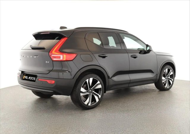 VOLVO XC40 B4 ULTIMATE DARK LED PANO NAVI ACC Immagine 1