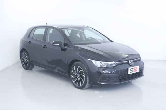 VOLKSWAGEN Golf 1.0 eTSI EVO DSG Life Cerchi da 17'' Immagine 3