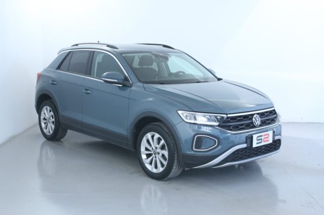 VOLKSWAGEN T-Roc 1.0 TSI Life Cerchi17'' Vetri oscurati Climatronic Immagine 3