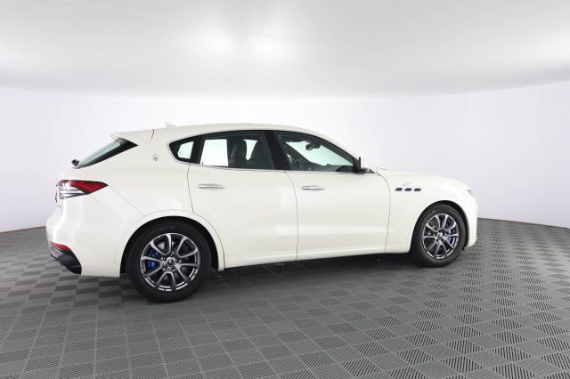 MASERATI Levante Levante 330 CV MHEV AWD GT Immagine 2