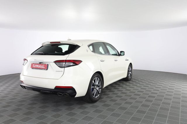 MASERATI Levante Levante 330 CV MHEV AWD GT Immagine 3