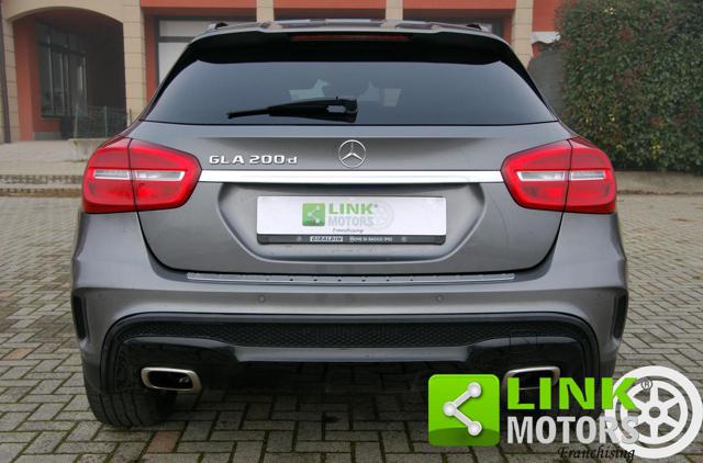 MERCEDES-BENZ GLA 200 d Automatic Sport 136CV Allestimento AMG - 2017 Immagine 4