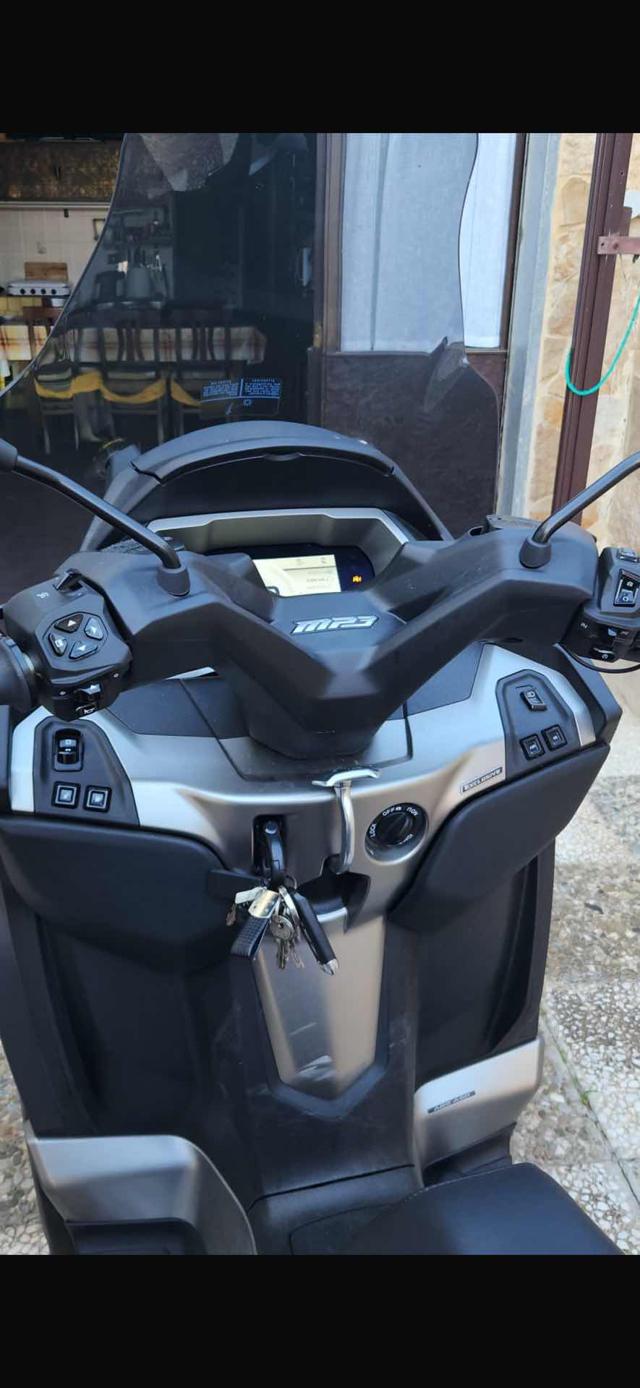 PIAGGIO MP3 mp3 530se Immagine 4