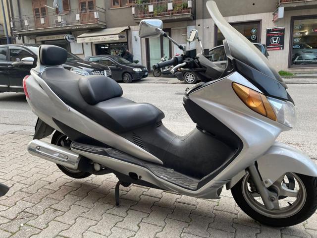 SUZUKI Burgman AN 400 . Immagine 2