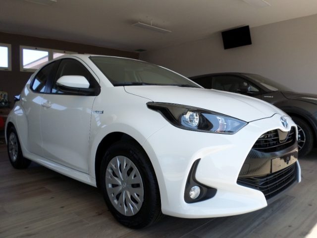 TOYOTA Yaris 1.5 Hybrid 5 porte Active Immagine 1