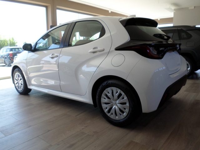 TOYOTA Yaris 1.5 Hybrid 5 porte Active Immagine 3