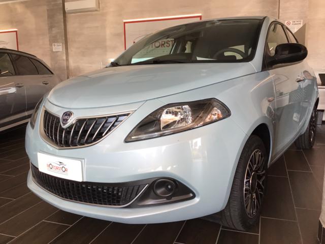 LANCIA Ypsilon 1.0 Hybrid 70cv Platino Immagine 0