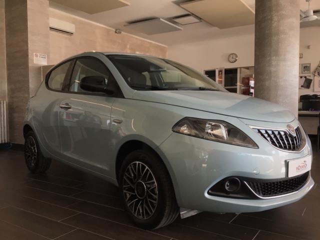 LANCIA Ypsilon 1.0 Hybrid 70cv Platino Immagine 1