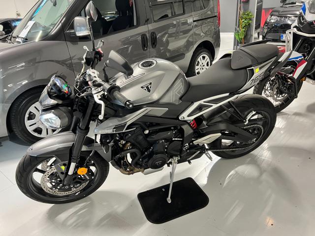 TRIUMPH Street Triple Street Triple R 765cc Immagine 1