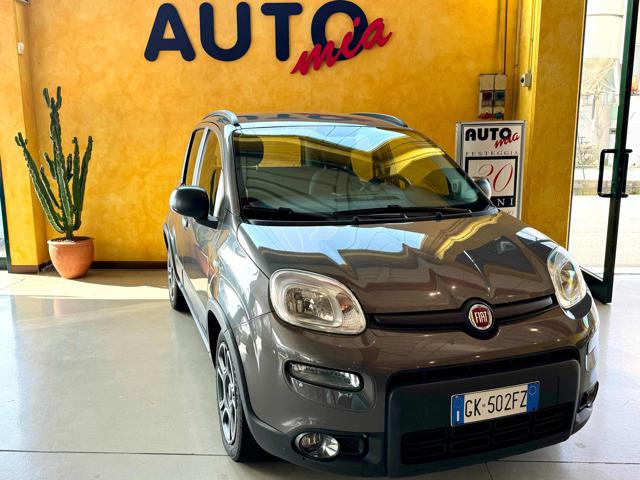 FIAT Panda 1.0 FireFly S&S Hybrid City Life Immagine 0