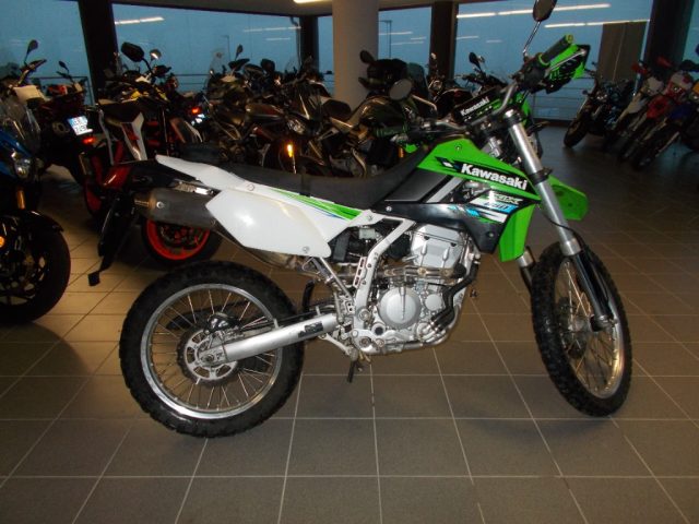 KAWASAKI KLX 250 . Immagine 1