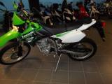 KAWASAKI KLX 250 .