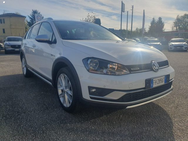 VOLKSWAGEN Golf Variant Alltrack 1.6 TDI 4MOTION Executive BMT Immagine 1