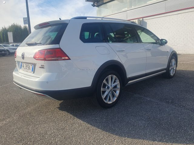 VOLKSWAGEN Golf Variant Alltrack 1.6 TDI 4MOTION Executive BMT Immagine 2