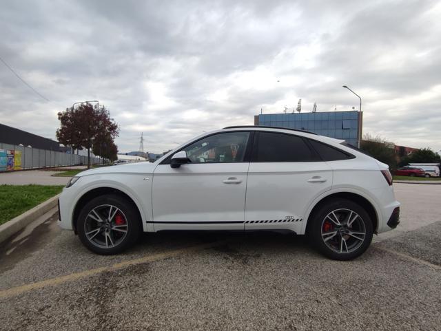 AUDI Q5 black sportback Immagine 3