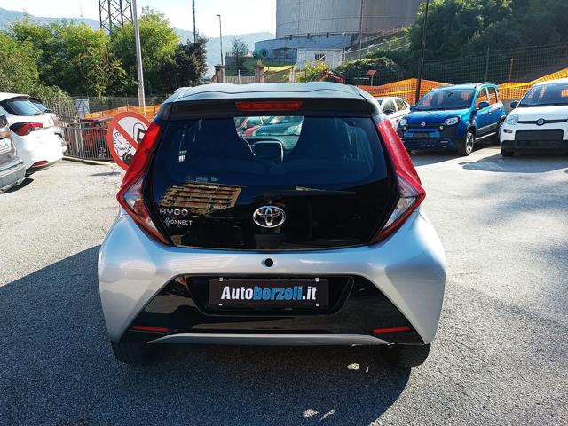 TOYOTA Aygo Connect 1.0 VVT-i 72 CV 5P x-play FULL OPTIONAL Immagine 4