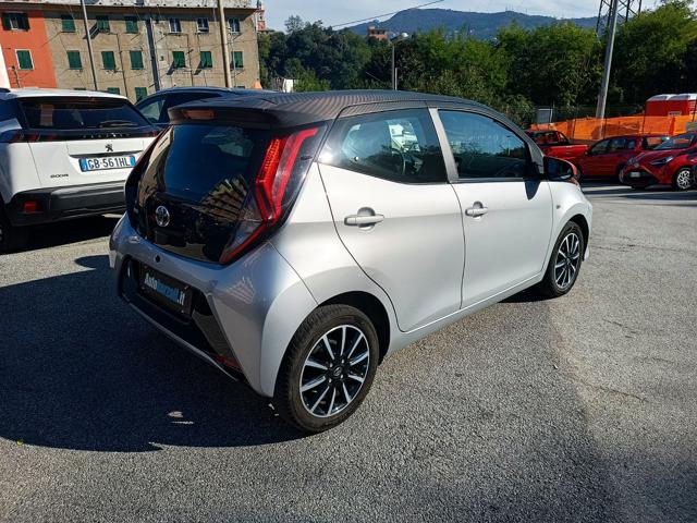 TOYOTA Aygo Connect 1.0 VVT-i 72 CV 5P x-play FULL OPTIONAL Immagine 3