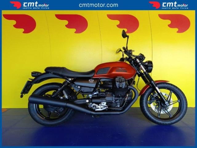 MOTO GUZZI V7 Garantita e Finanziabile Immagine 0