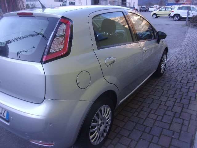 FIAT Punto 5p 1.3 mjt 16v Young 75cv-  87.000 KM !!! Immagine 3