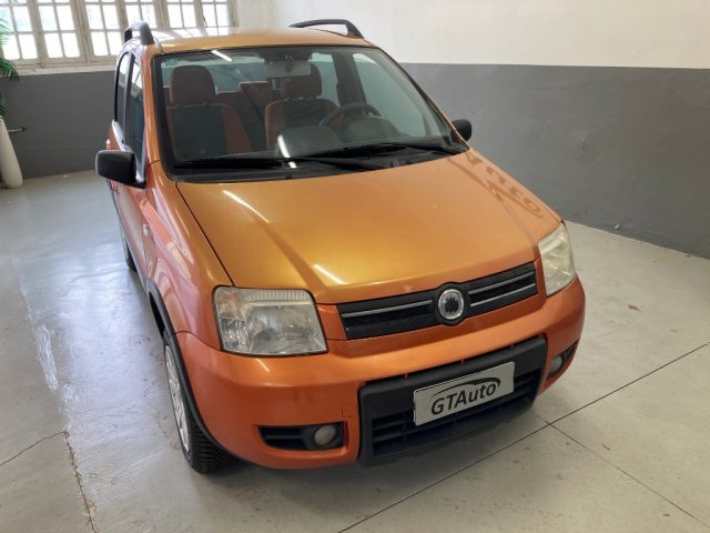 FIAT Panda 1.2 4x4 Climbing adatta ai neopatentati Immagine 2