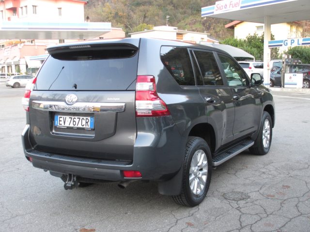 TOYOTA Land Cruiser 3.0 D4-D A/T 5 porte Style Immagine 3