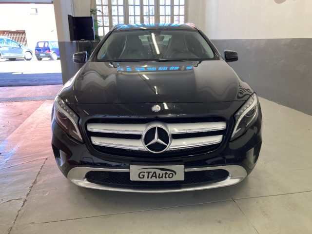 MERCEDES-BENZ GLA 220 d Automatic Business Immagine 2