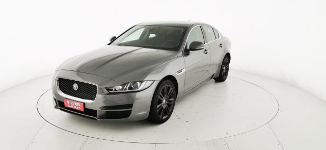 JAGUAR XE 2.0 D 180 CV AWD aut. Pure Immagine 2