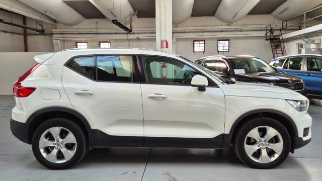 VOLVO XC40 T3 Geartronic 163CV NAVY-TELECAMERA-CAMBIO AUT. Immagine 0