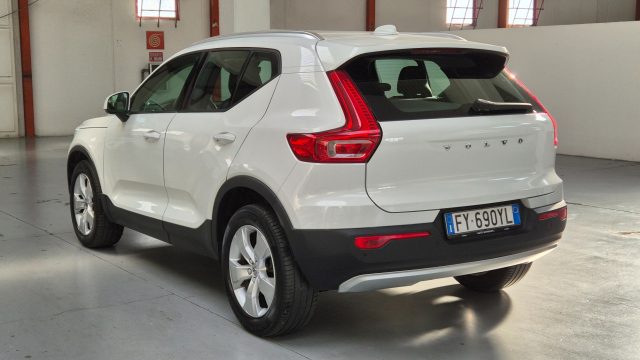 VOLVO XC40 T3 Geartronic 163CV NAVY-TELECAMERA-CAMBIO AUT. Immagine 4