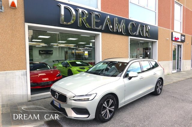 VOLVO V60 D3 Momentum Business Pro UNIPRO Immagine 0