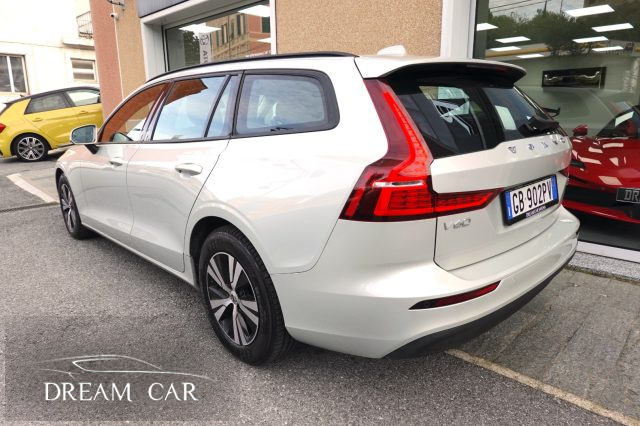 VOLVO V60 D3 Momentum Business Pro UNIPRO Immagine 2