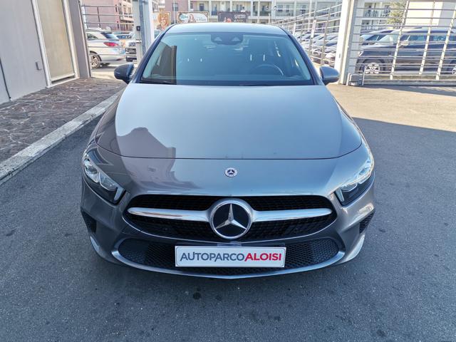 MERCEDES-BENZ A 200 d Automatic Sport Immagine 1