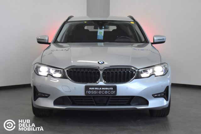 BMW 320 d 48V xDrive Touring Business Advantage Aut. Immagine 0