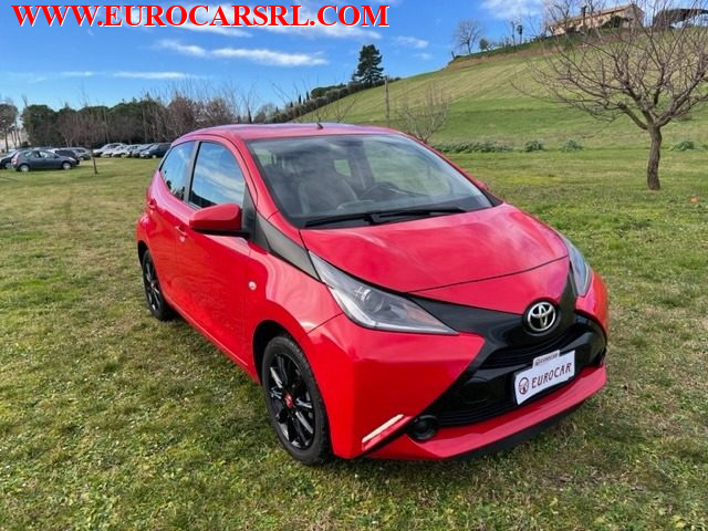 TOYOTA Aygo 1.0 VVT-i 69 CV 5 porte x-cool Immagine 0